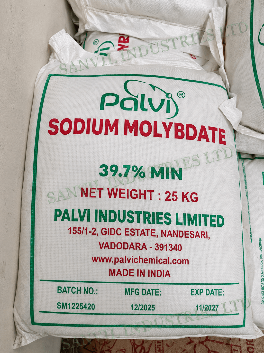 Premium Sodium Molybdate (Na₂MoO₄·2H₂O) for water treatment, corrosion inhibition, fertilizers, agriculture, and industrial applications supplied by Sanvil Industries Ltd.